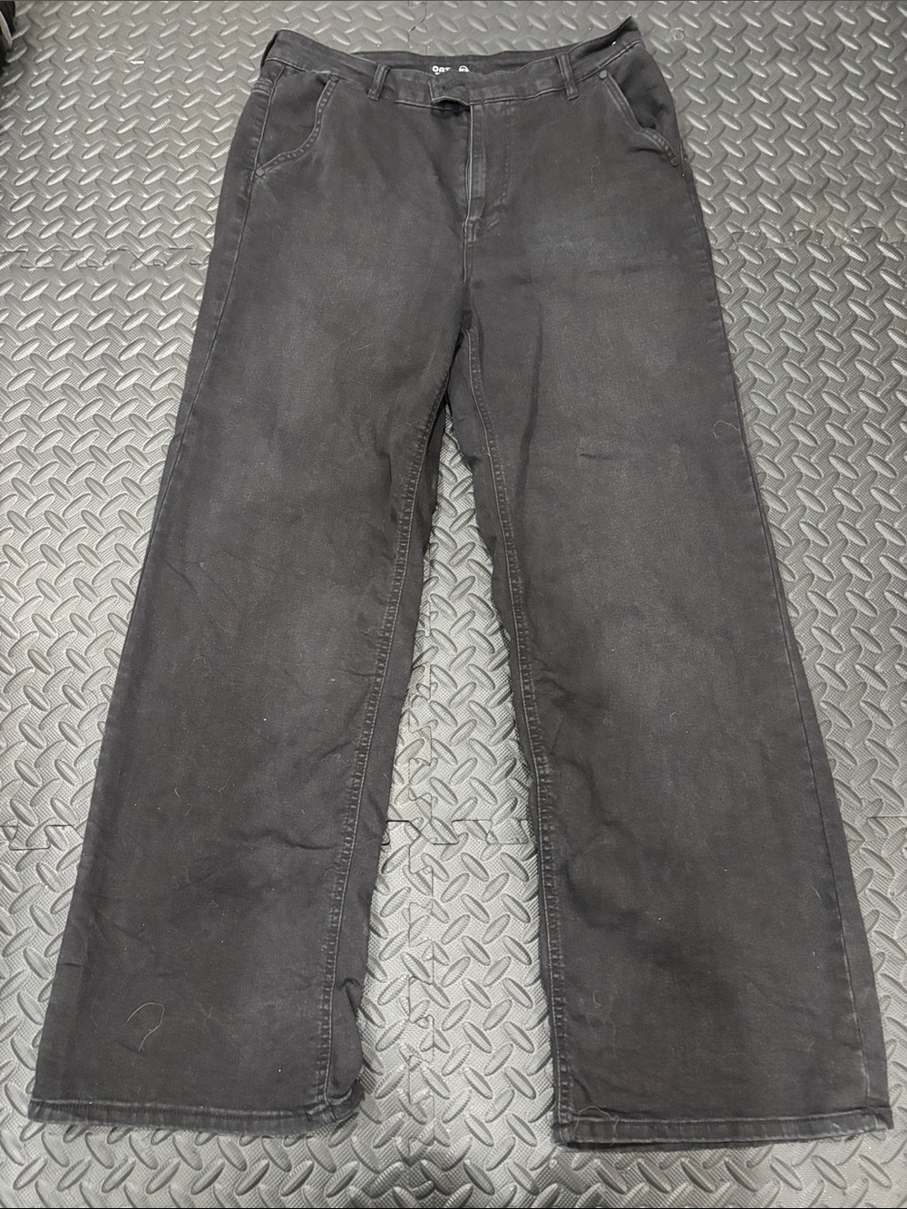 Women’s Black Straight-Leg Jeans